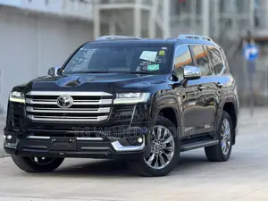 Toyota Land Cruiser LC300 2023 Black