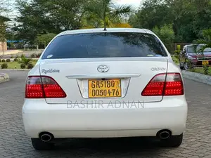 Toyota Crown Royale 2005 Pearl