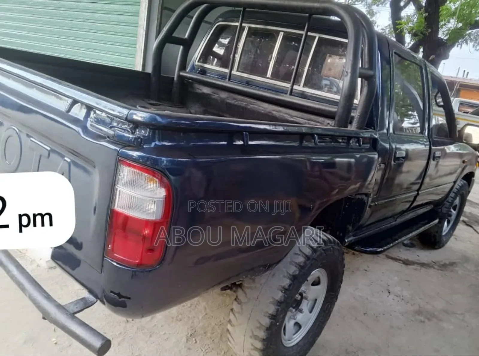 Toyota Hilux 2002 Blue