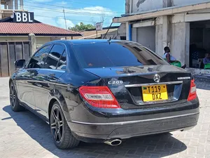 Mercedes-Benz C200 2008 Black