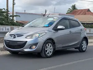 Mazda Demio 2012 Silver