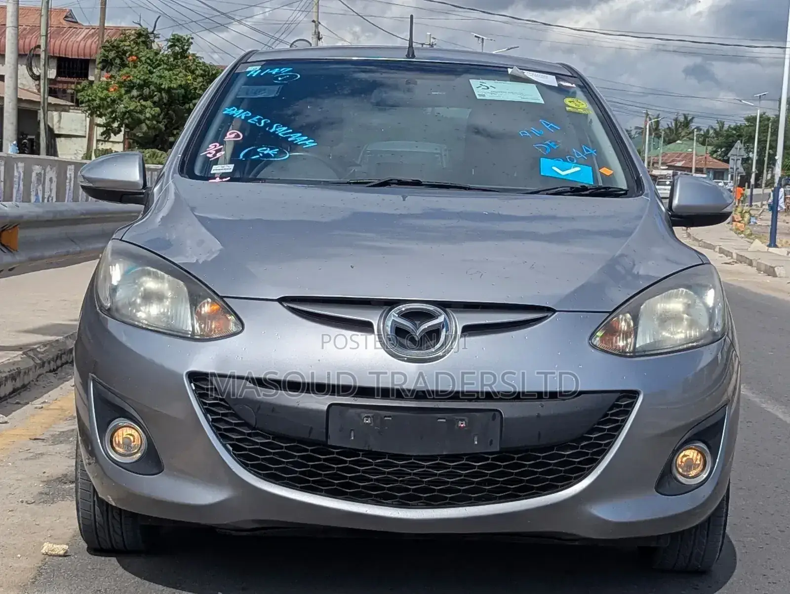 Mazda Demio 2012 Silver