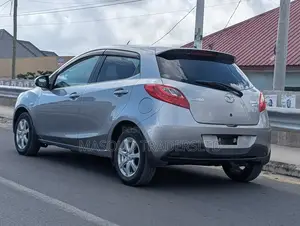 Mazda Demio 2012 Silver