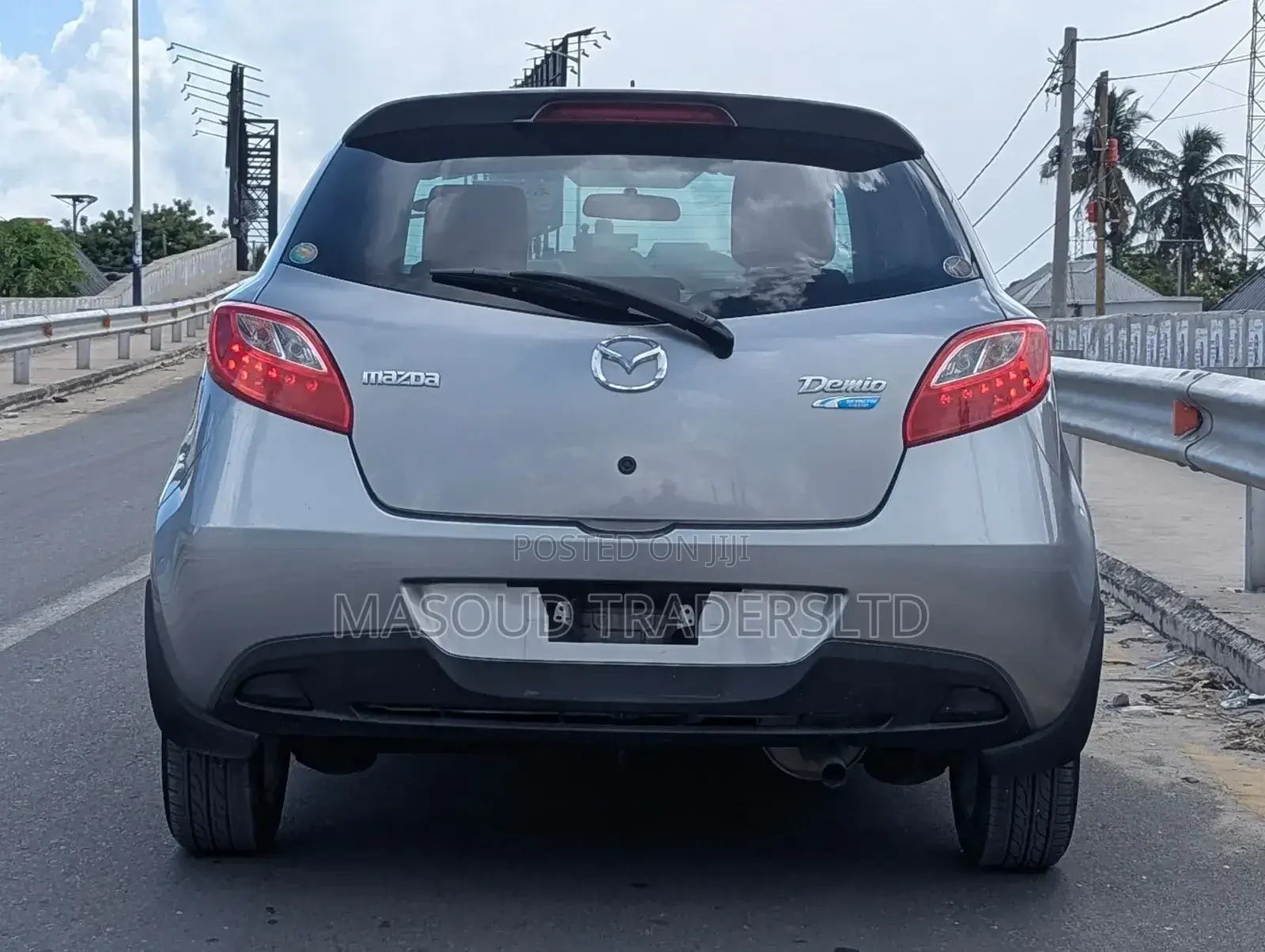 Mazda Demio 2012 Silver