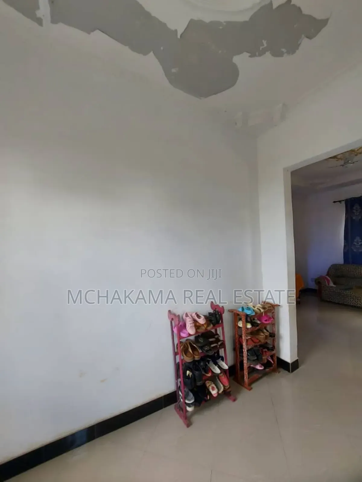8bdrm Apartment in Mchakama Real Estate, Chamazi for sale