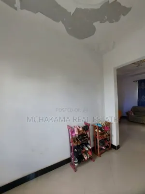 8bdrm Apartment in Mchakama Real Estate, Chamazi for sale