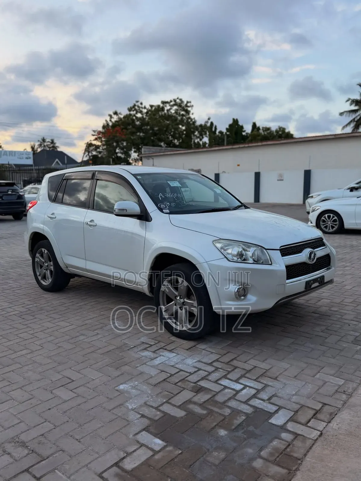 Toyota RAV4 2009 White