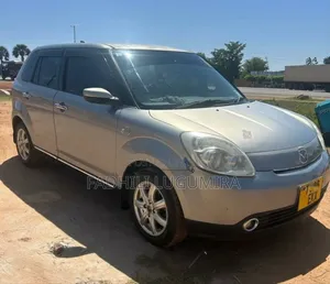 Mazda Verisa 2004 Silver