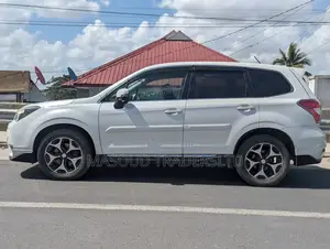 Subaru Forester 2.5XT Premium 2012 White
