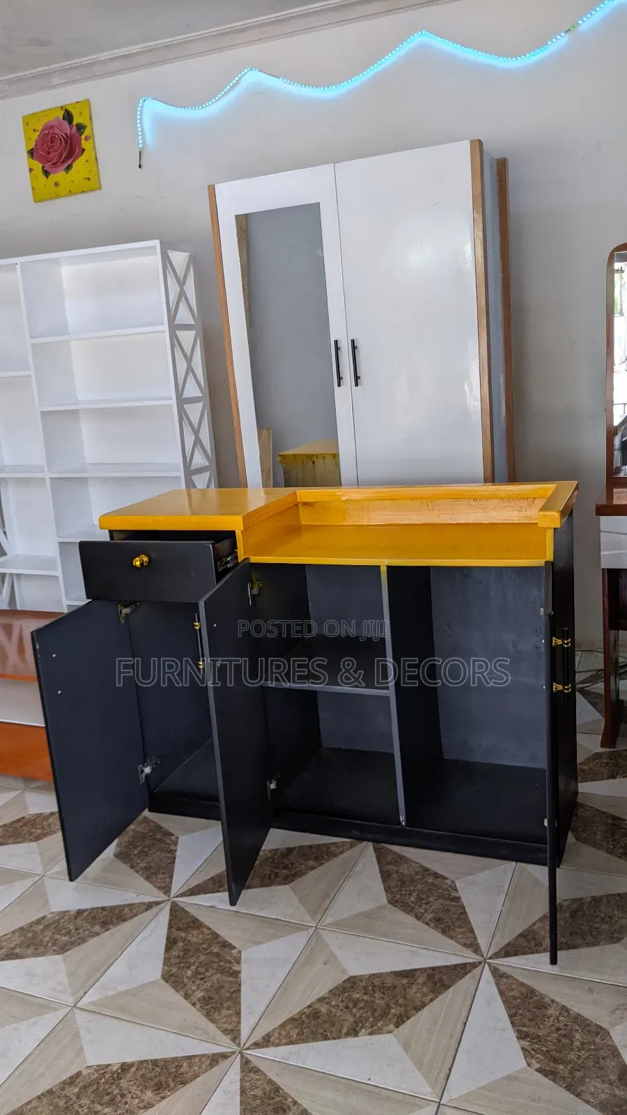 Kitchen Cabinet. Finishing Top Notch
