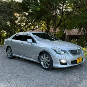 Toyota Crown 2009 Silver