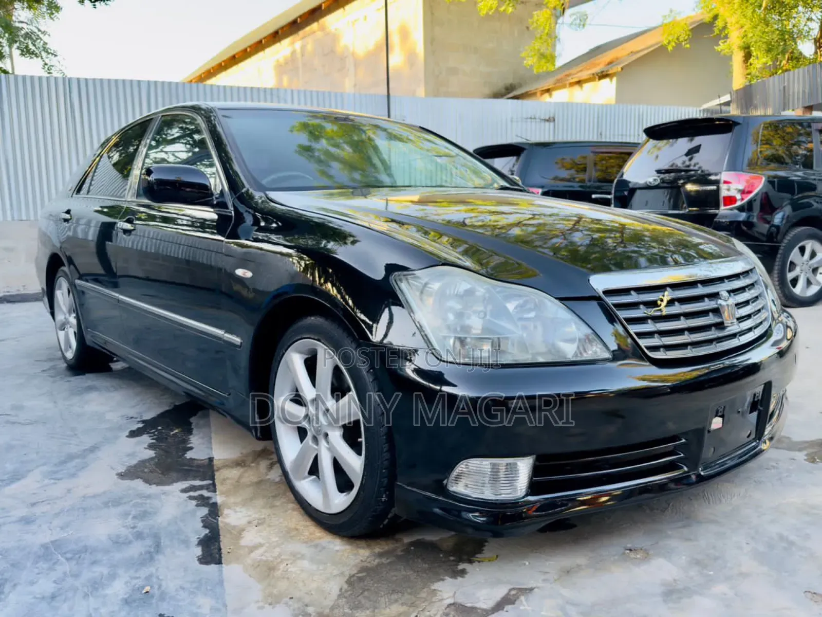 Toyota Crown 2004 Black