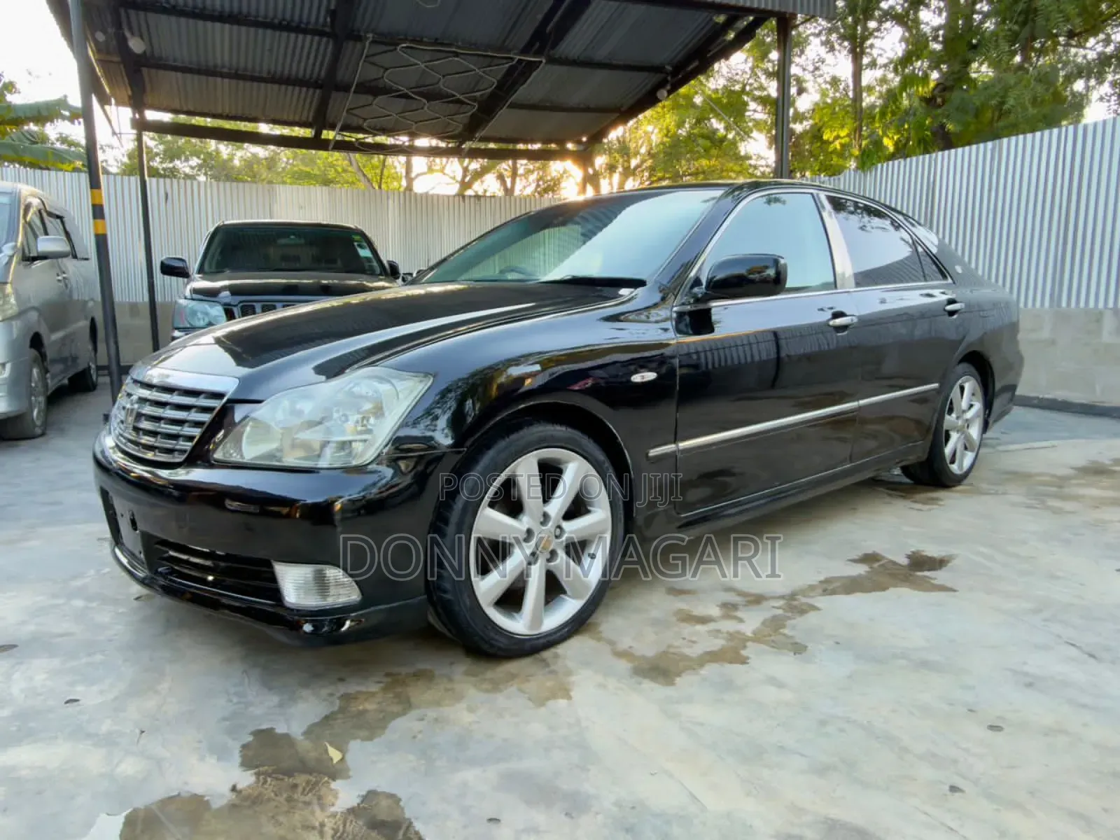Toyota Crown 2004 Black