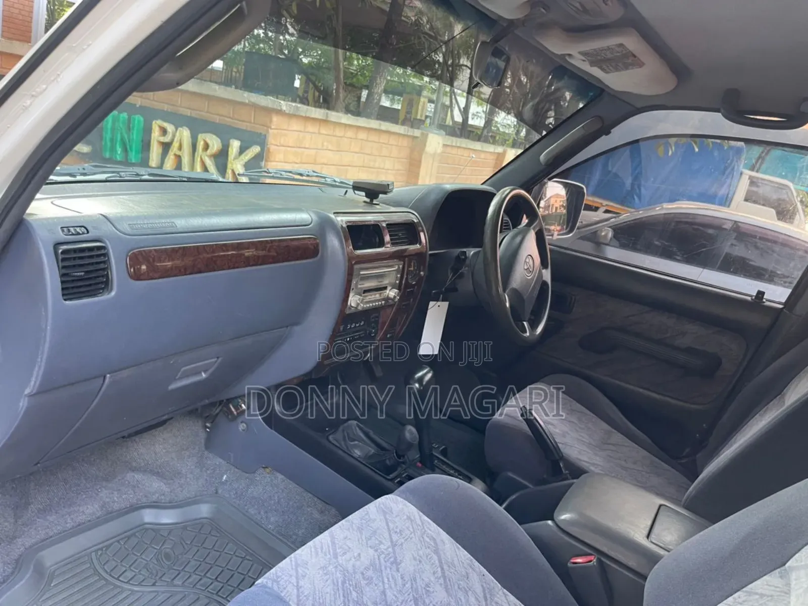 Toyota Land Cruiser Prado 2005 White