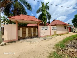 5bdrm House in Chamazi for sale