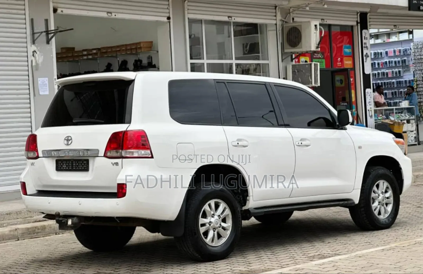Toyota Land Cruiser 2010 White