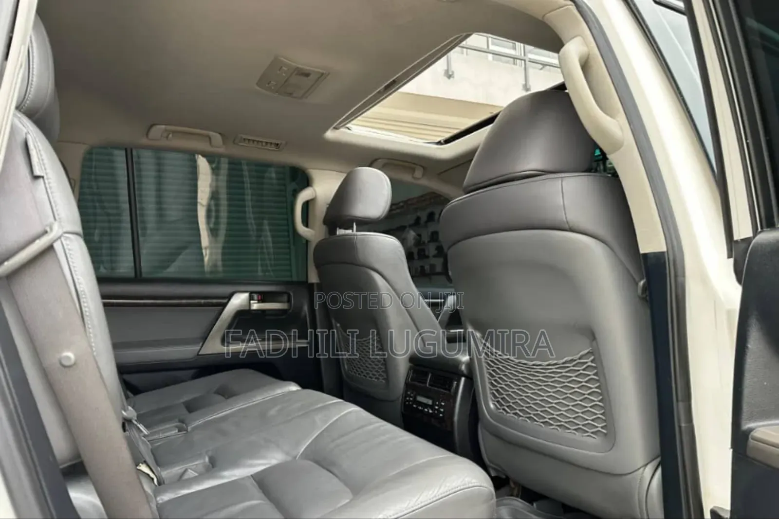 Toyota Land Cruiser 2010 White