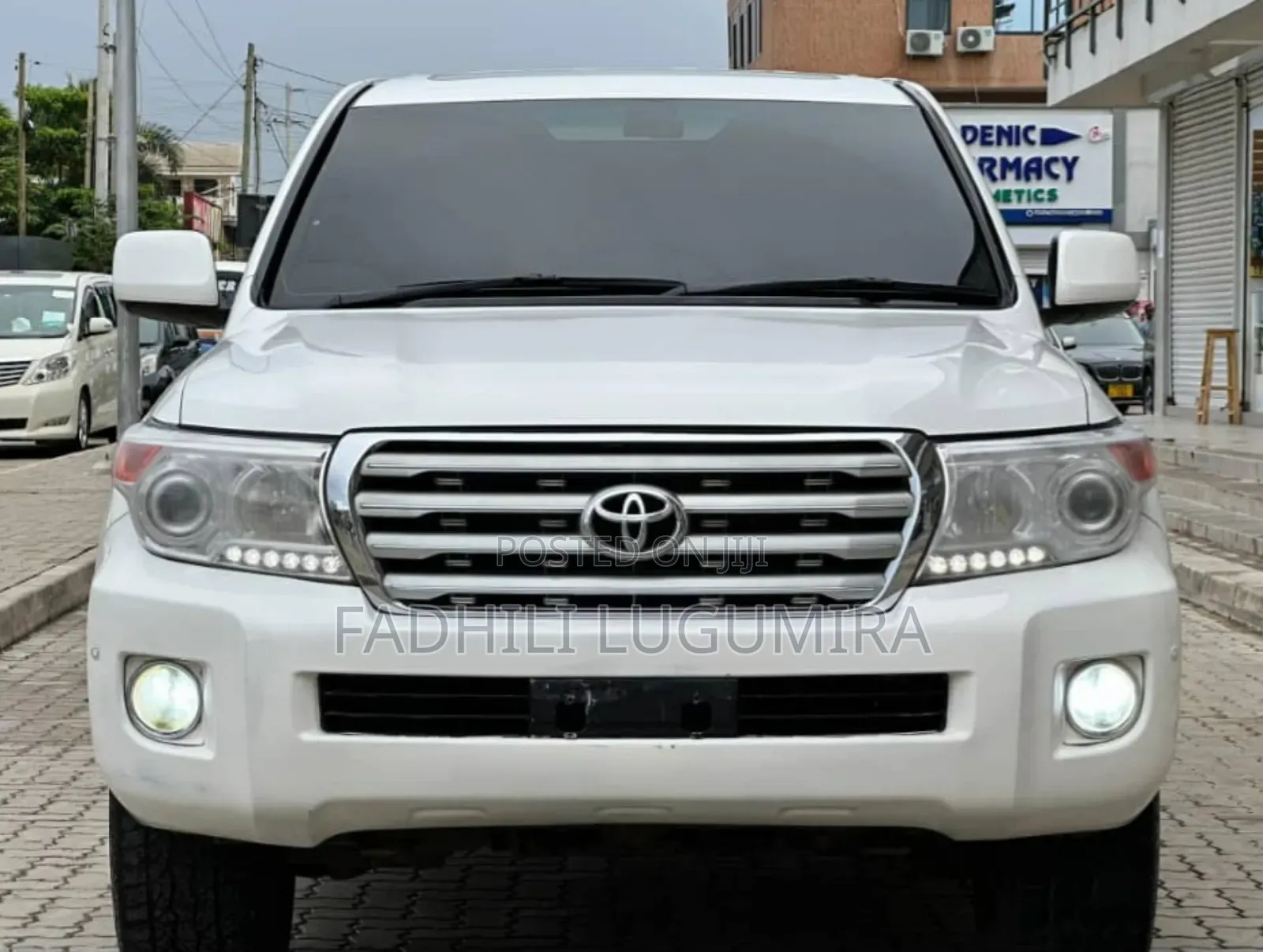 Toyota Land Cruiser 2010 White
