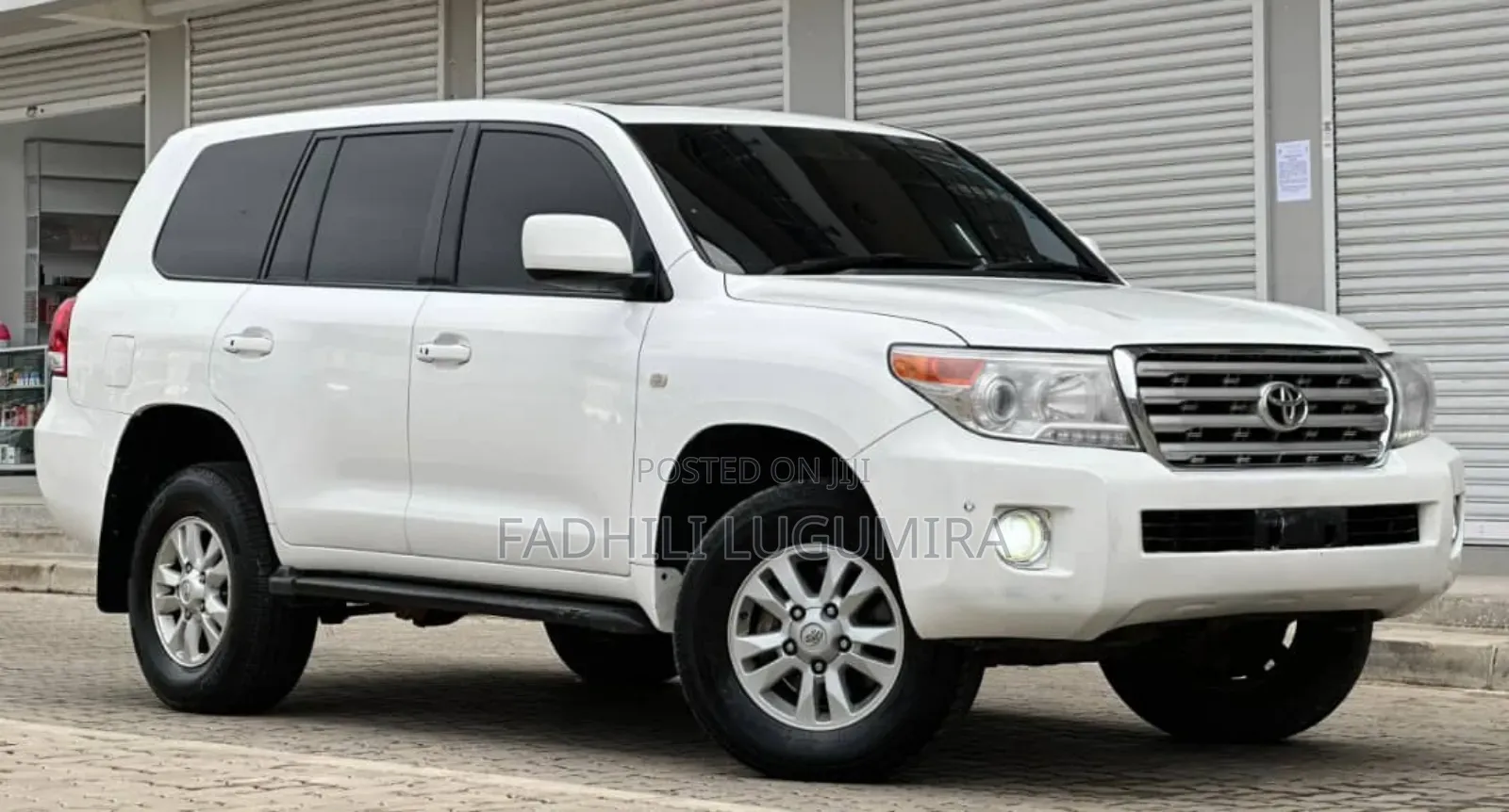 Toyota Land Cruiser 2010 White
