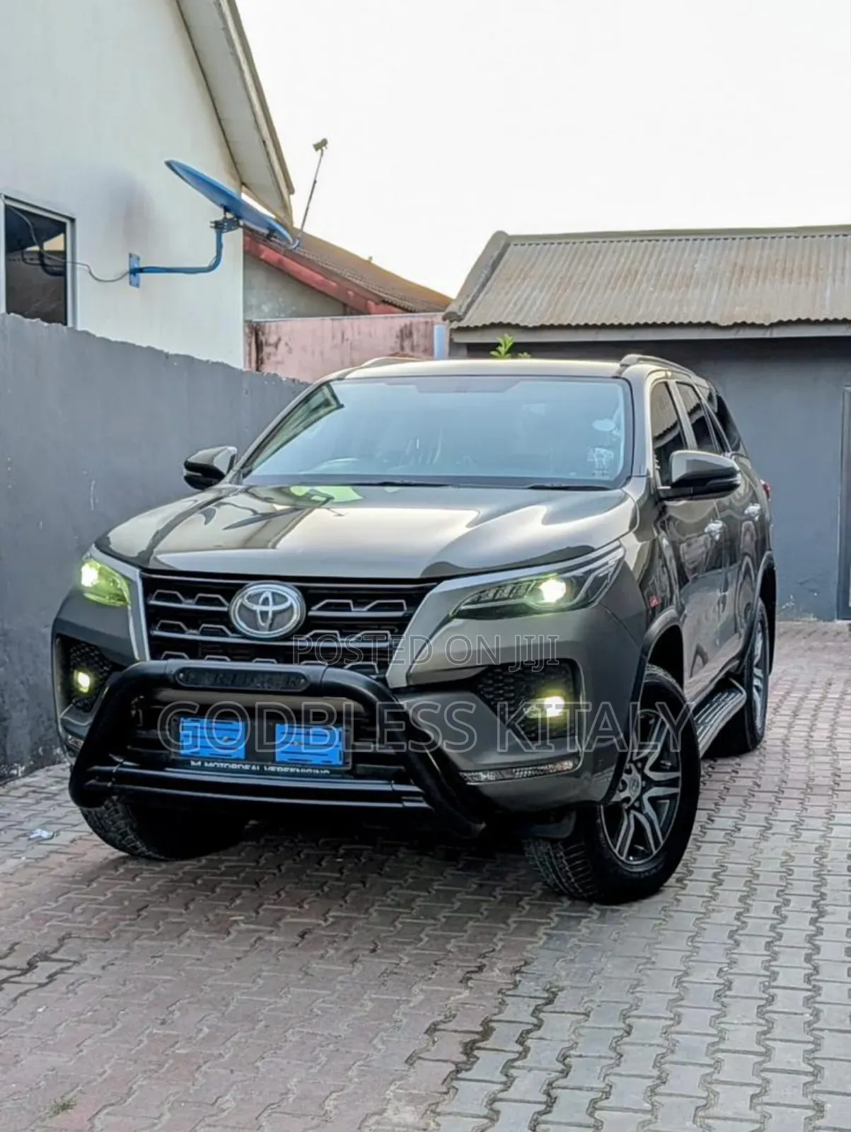 Toyota Fortuner 2.4 D AWD 2022 Gray