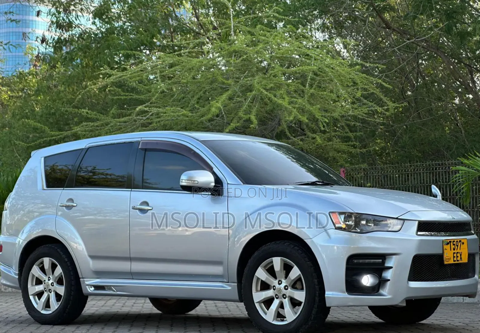 Mitsubishi Outlander 2010 Silver