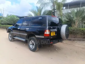 Toyota Land Cruiser 2006 Black