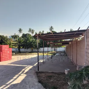 Open Yard for Rent Boko Mianzini