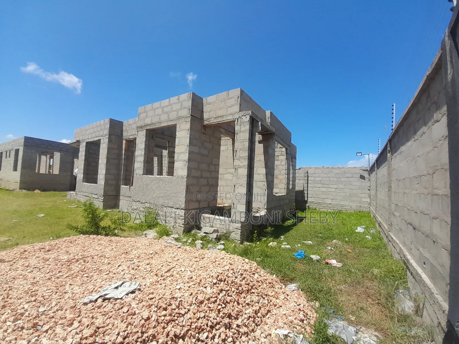 3bdrm House in Kigamboni Kibugumo for sale