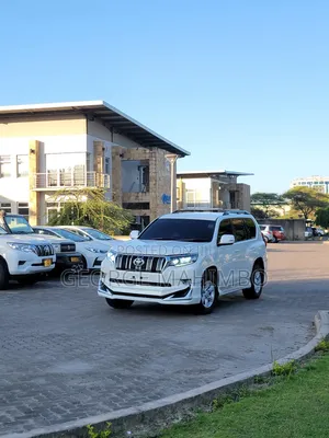 Toyota Land Cruiser Prado 2017 White