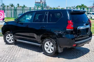 Toyota Land Cruiser Prado 2021 Black