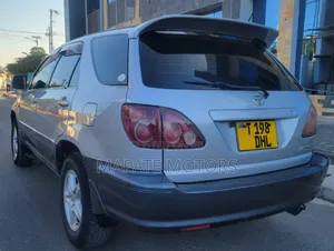 Toyota Harrier 2.2 16V 2001 Silver