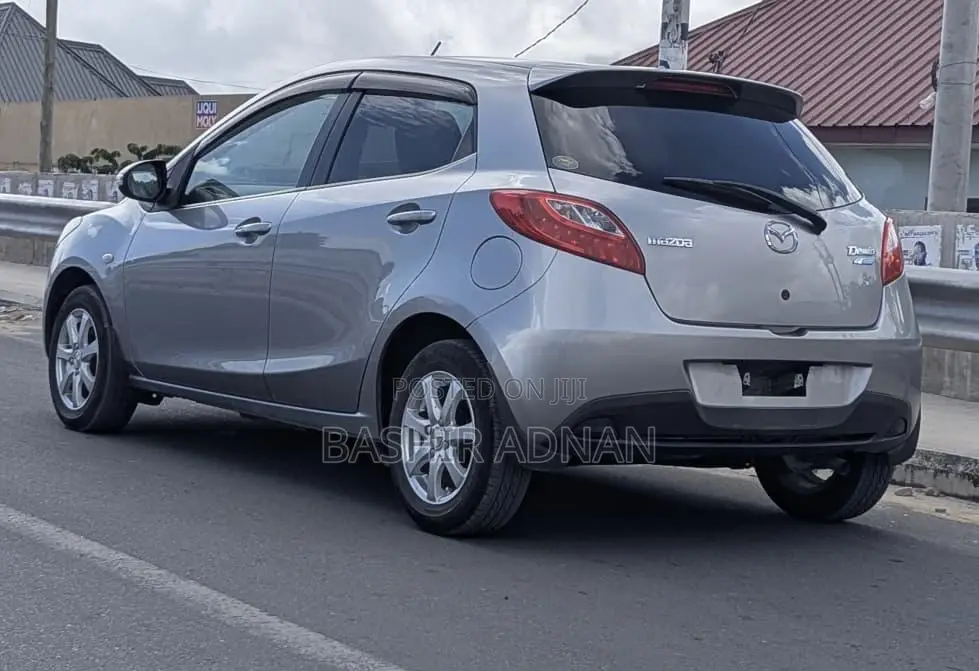 Mazda Demio 2012 Gray