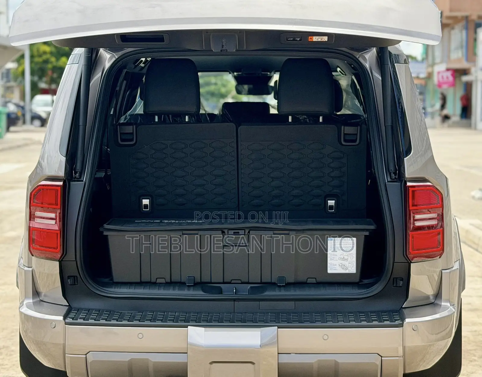 Toyota Land Cruiser Prado 2024 Silver