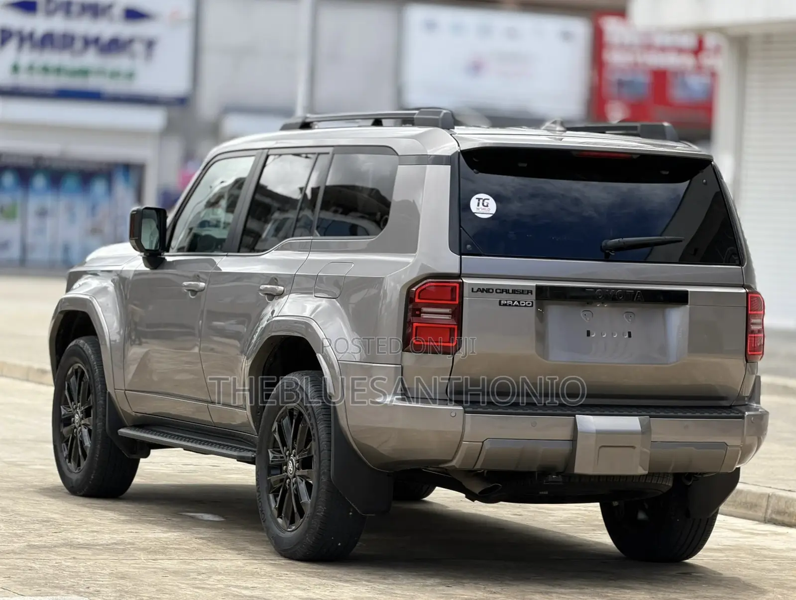 Toyota Land Cruiser Prado 2024 Silver