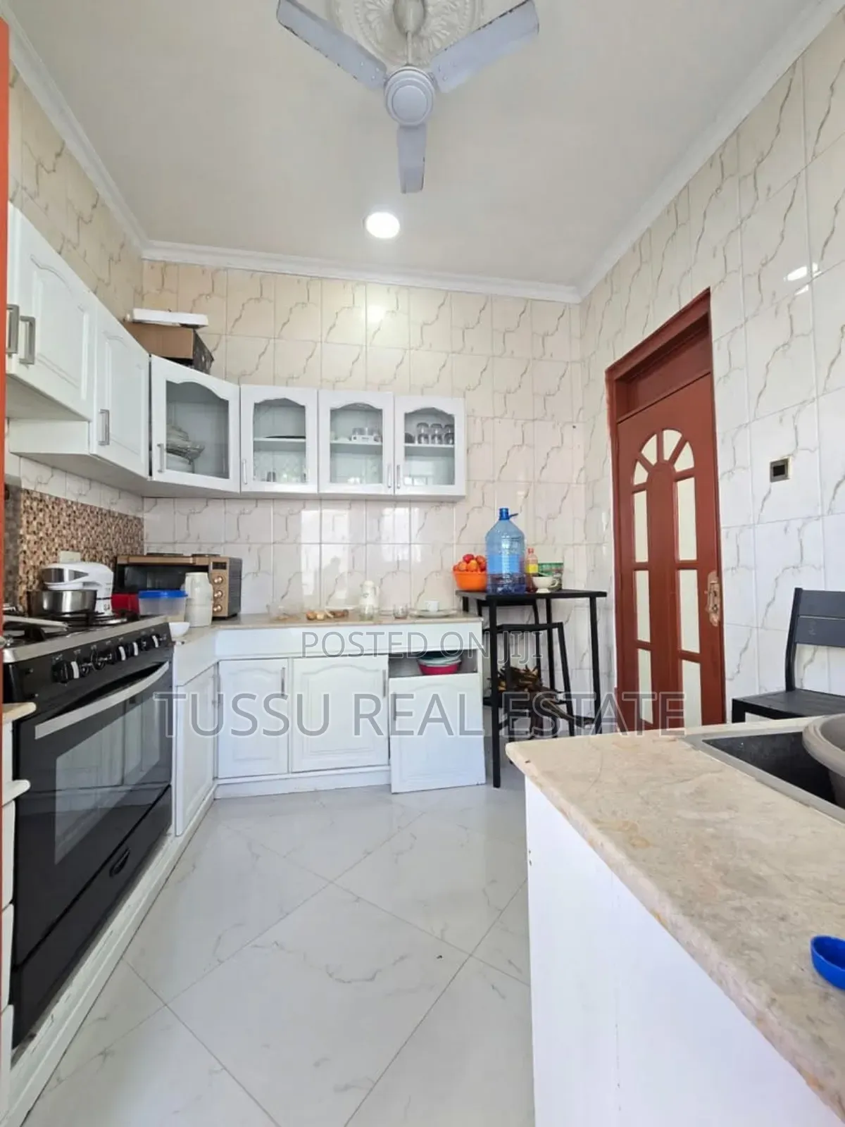 3bdrm House in Mikochen, Mikocheni for sale