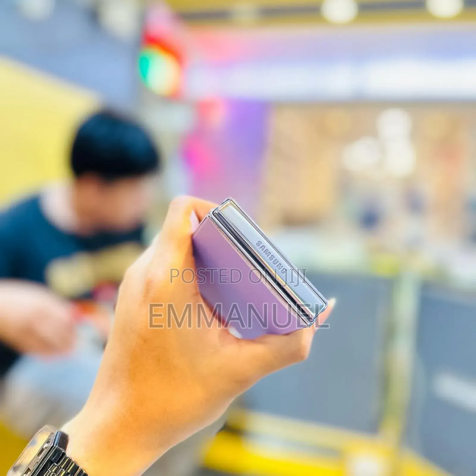 New Samsung Galaxy Z Flip4 256 GB Purple