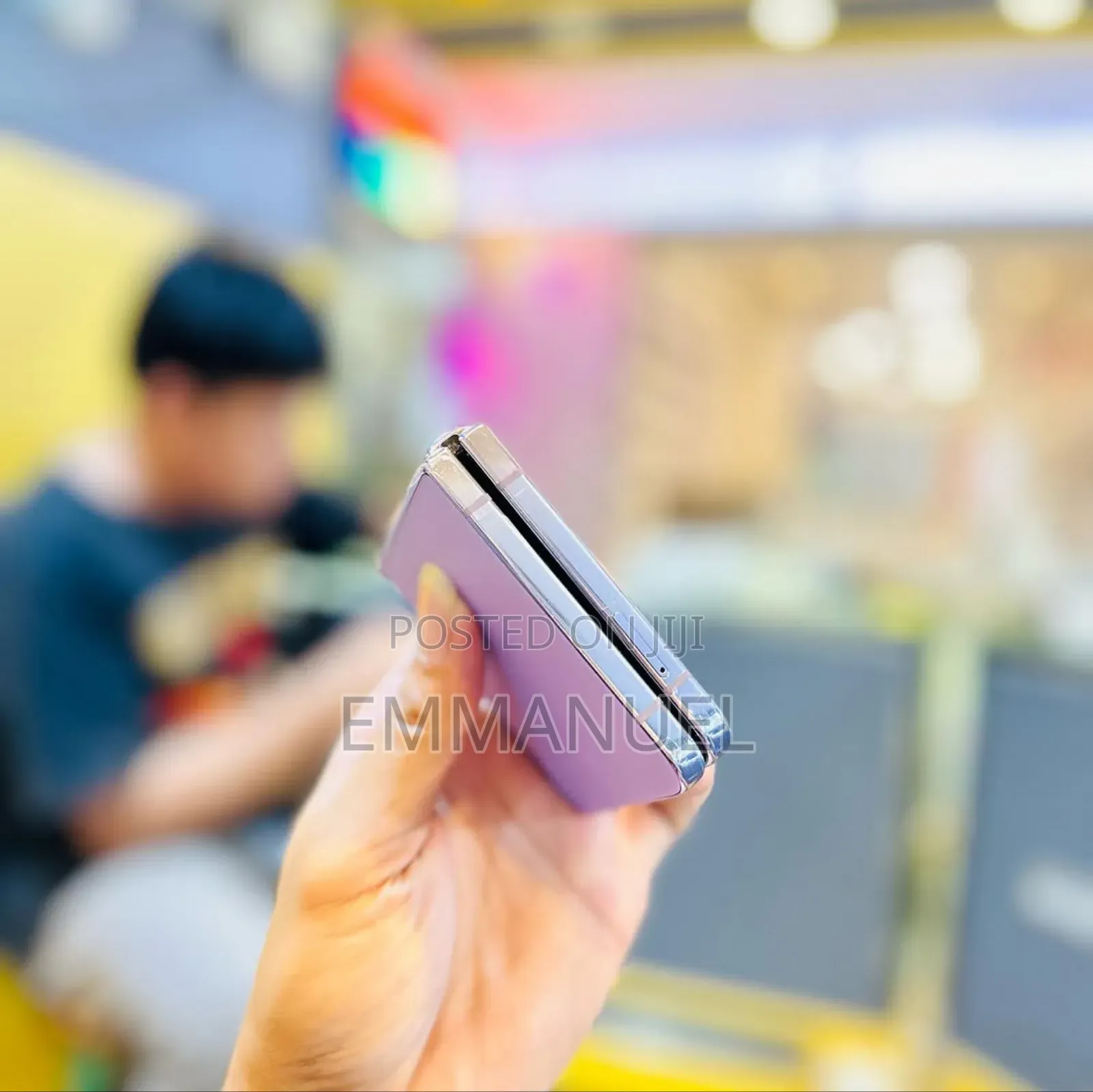 New Samsung Galaxy Z Flip4 256 GB Purple