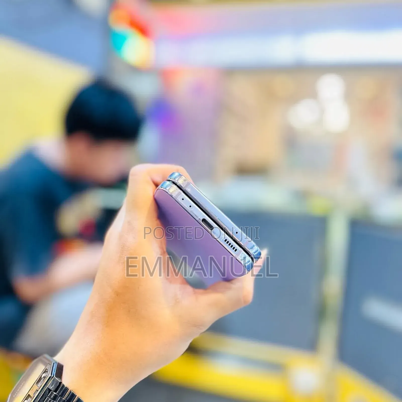 New Samsung Galaxy Z Flip4 256 GB Purple