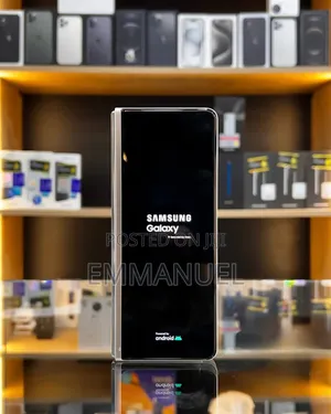 New Samsung Galaxy Z Fold 3 256 GB Silver