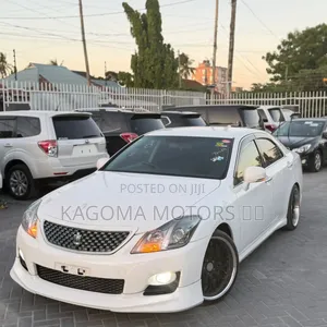 Toyota Crown 2008 White