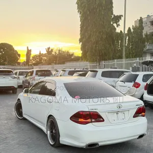 Toyota Crown 2008 White