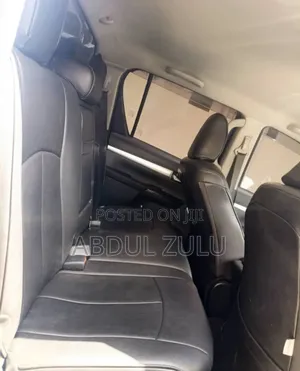 Toyota Hilux 2018 Blue