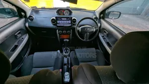 Toyota IST 2005 Gold