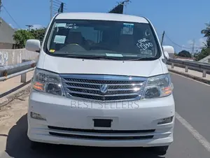 Toyota Noah 2.0 158hp AWD (8 Seater) 2007 White