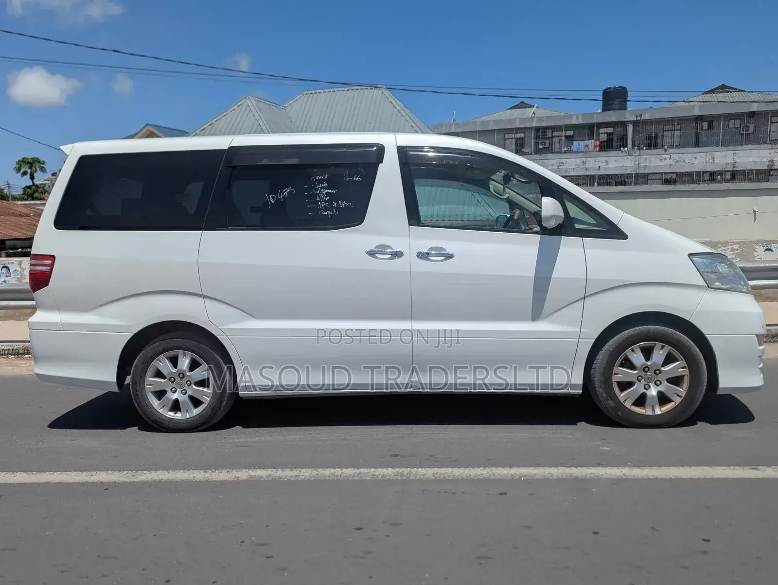 Toyota Noah 2.0 158hp AWD (8 Seater) 2007 White