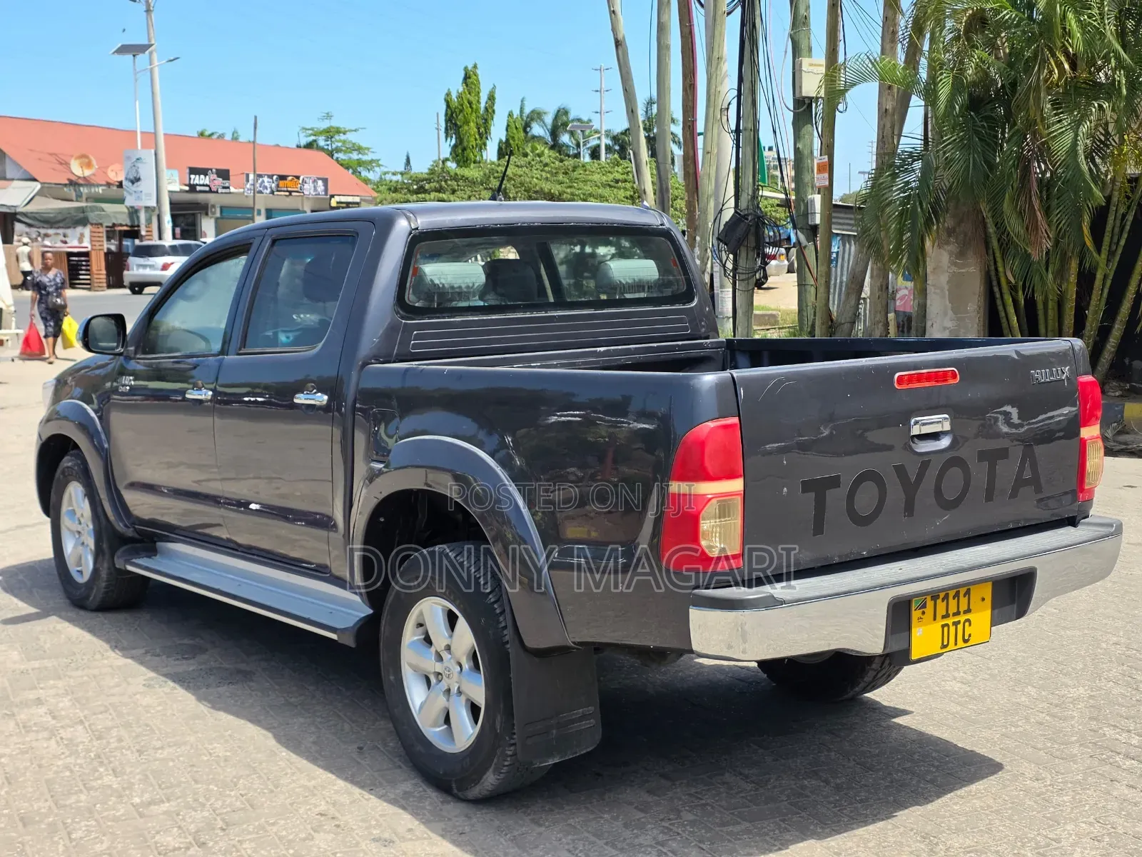 Toyota Hilux 2013 Gray