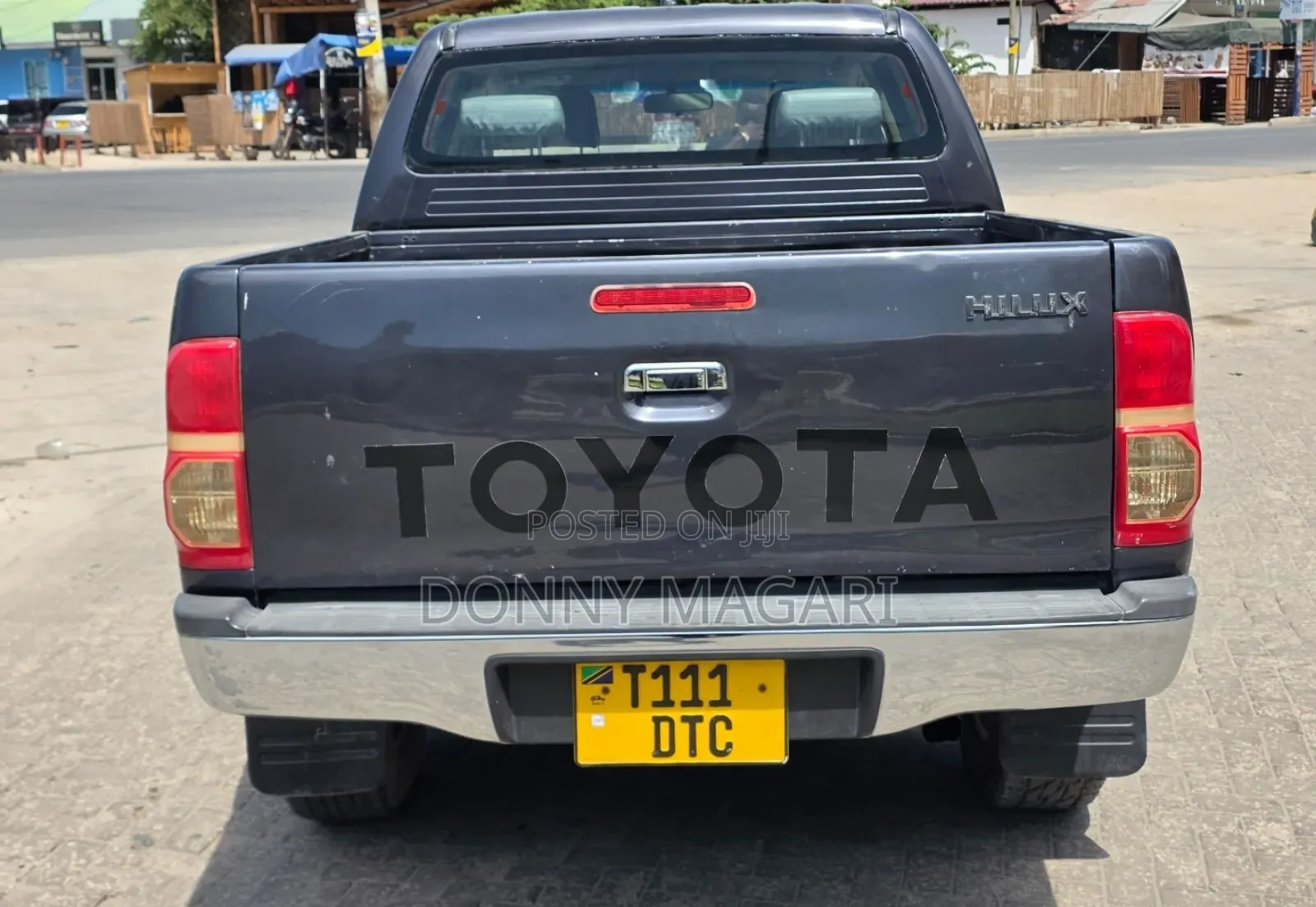 Toyota Hilux 2013 Gray