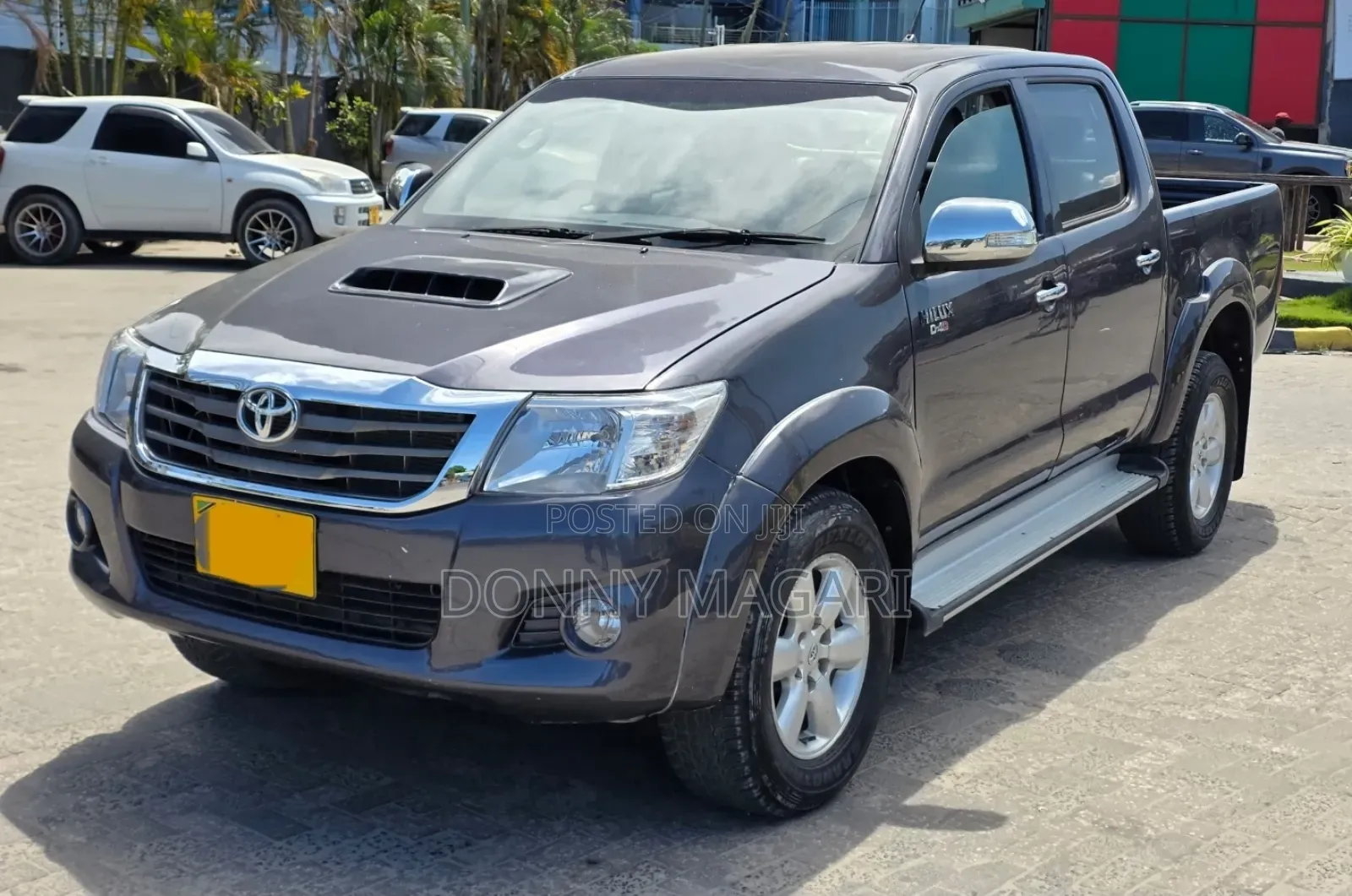 Toyota Hilux 2013 Gray