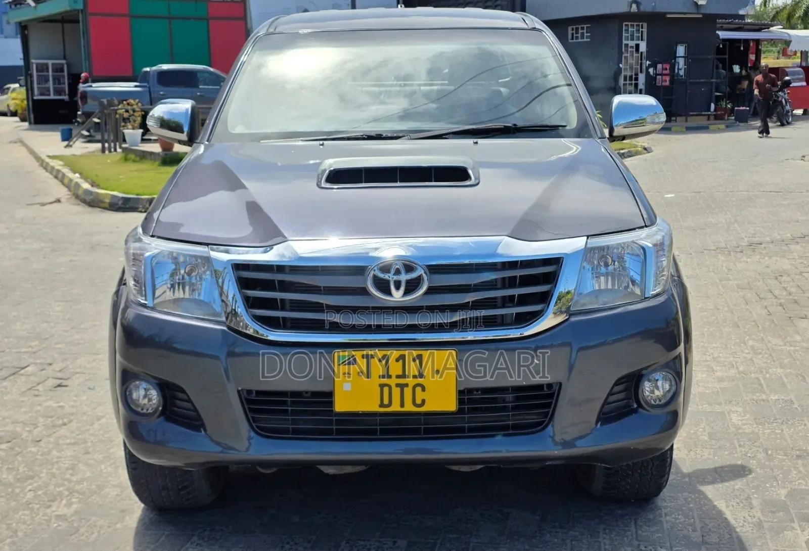 Toyota Hilux 2013 Gray