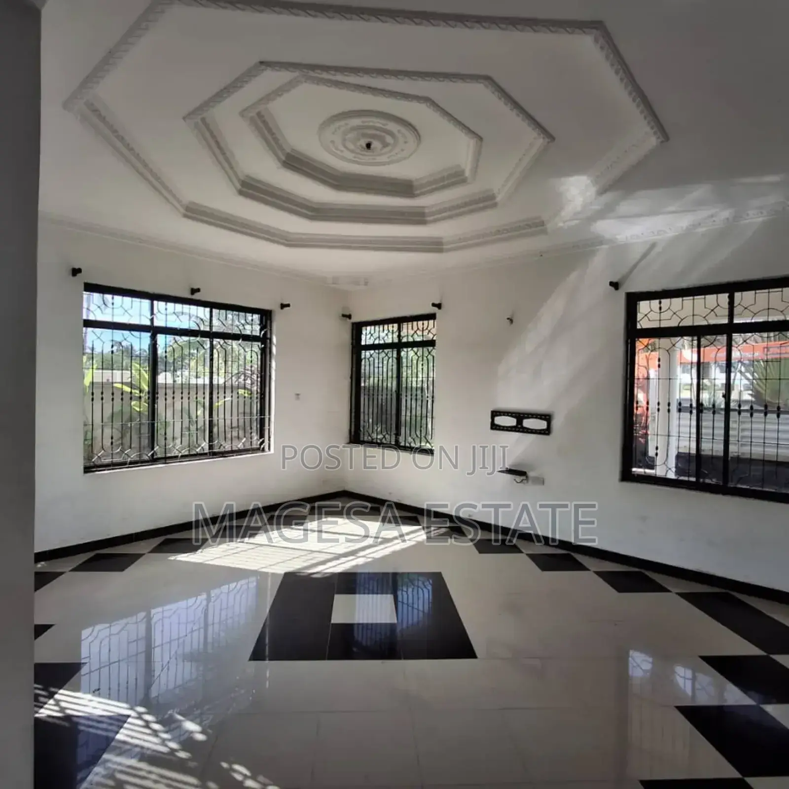 6bdrm House in Bahari Beach for sale